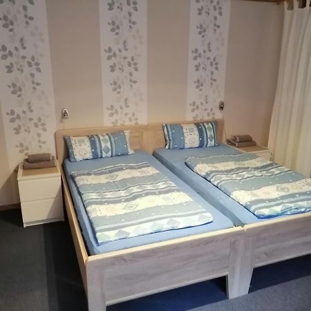 Ferienappartement Persang Gbr Eppenbrunn Esterno foto
