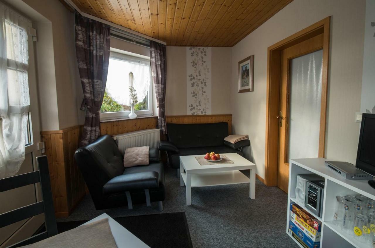 Ferienappartement Persang Gbr Eppenbrunn Esterno foto